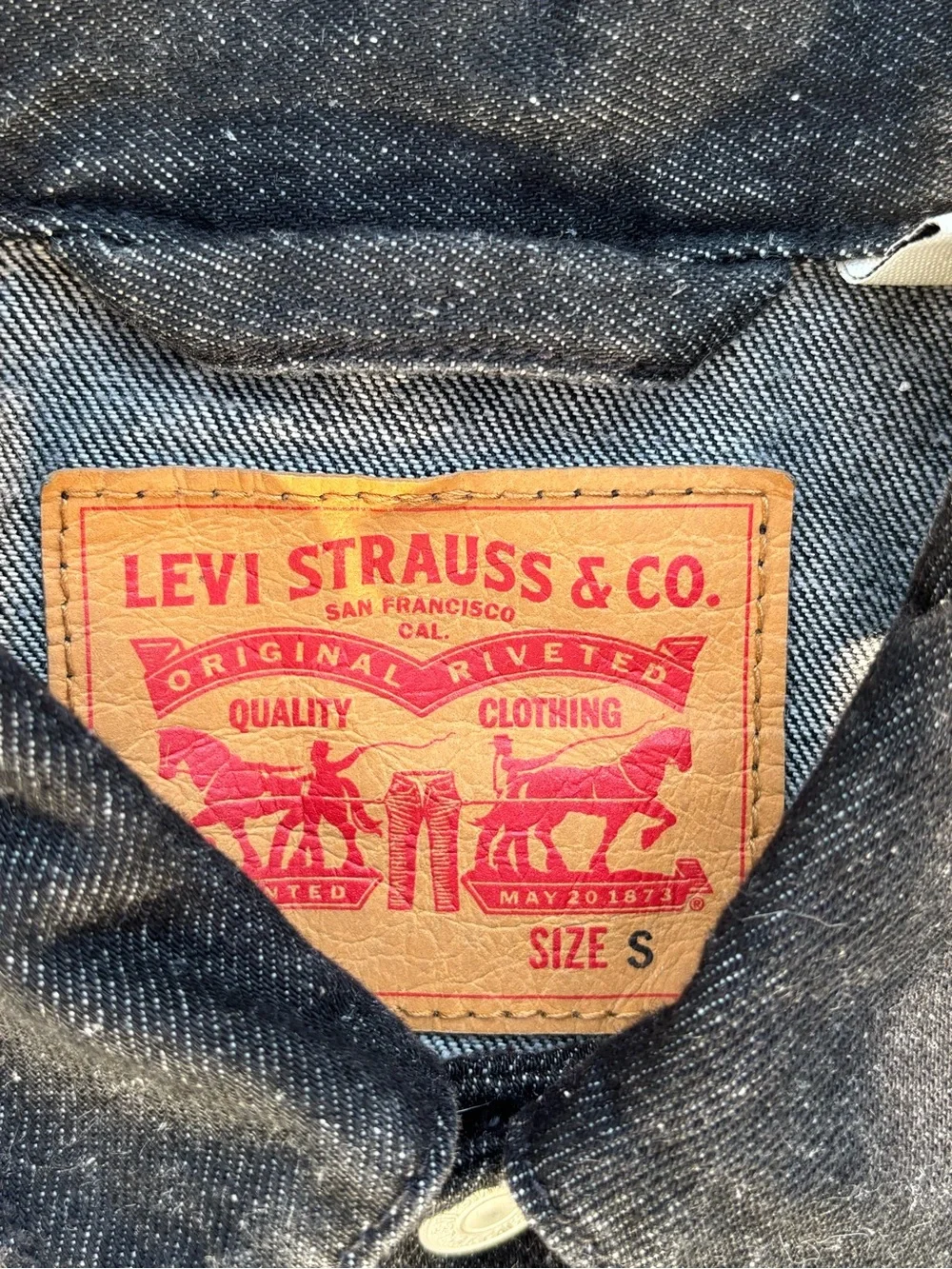 Levi’s Trucker Jacket – Men’s Small – Black Washed Denim